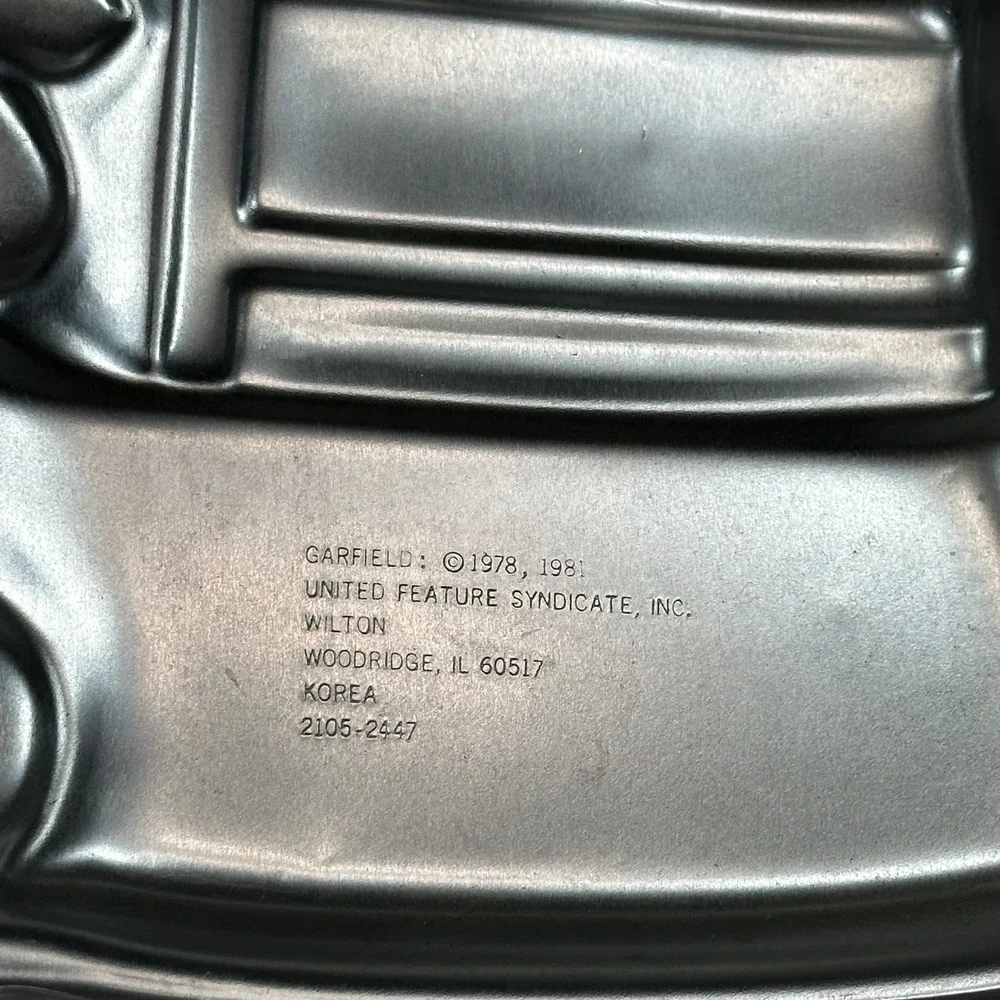 Vintage 1978 Wilton Garfield Birthday‎ Cake Tin Pan Aluminum Mold 1981 Silver